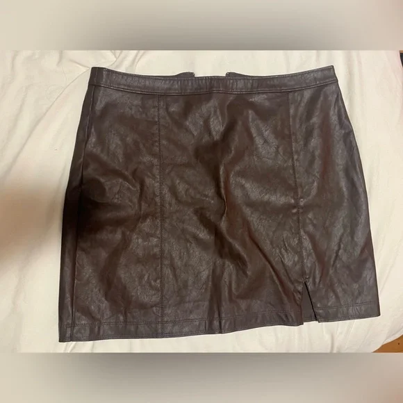 NWOT | Vegan Leather Abercrombie & Fitch Skirt - Picture 2 of 5